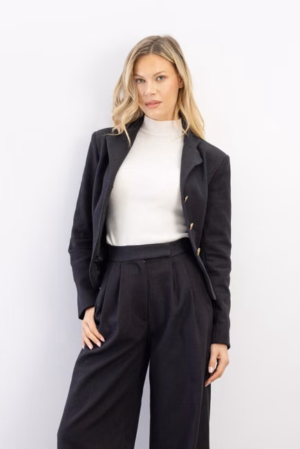 Blusa de Frio Gola Alta Preta